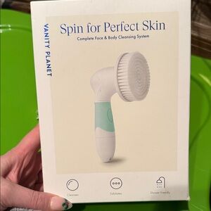Vanity Planet Spin for Perfect Skin Facial Cleanser